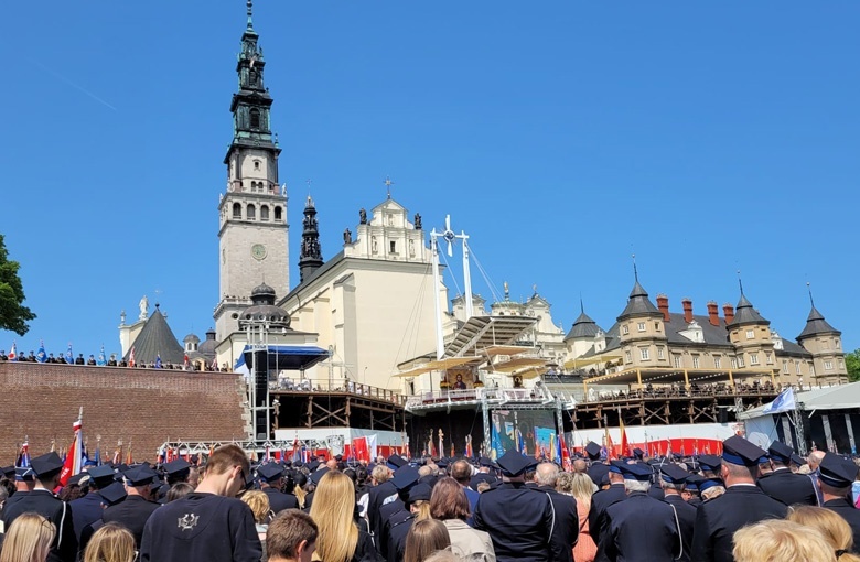 Ze strażakami u Królowej Polski