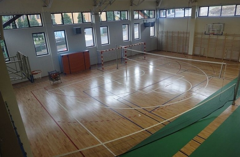Budowa hali sportowej w Czernichowie wraz z zagospodarowaniem terenu